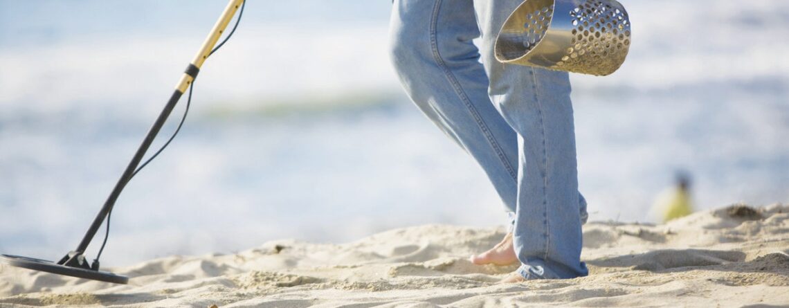 What Is the Difference Between a Gold Detector and a Treasure Detector?